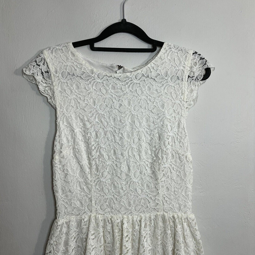 Talula Aritzia Belgravia White Lace Mini Dress Cap Sleeve Back Zipper Size 6 - Picture 2 of 12